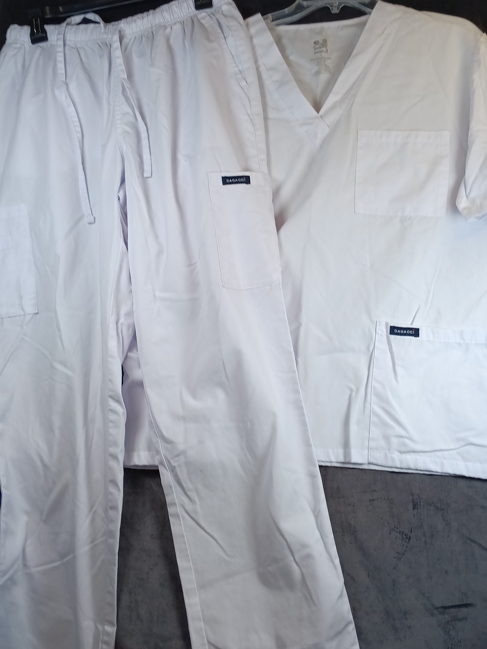 Dagacci Men’s White Short Sleeve Scrub Set. Cotton.